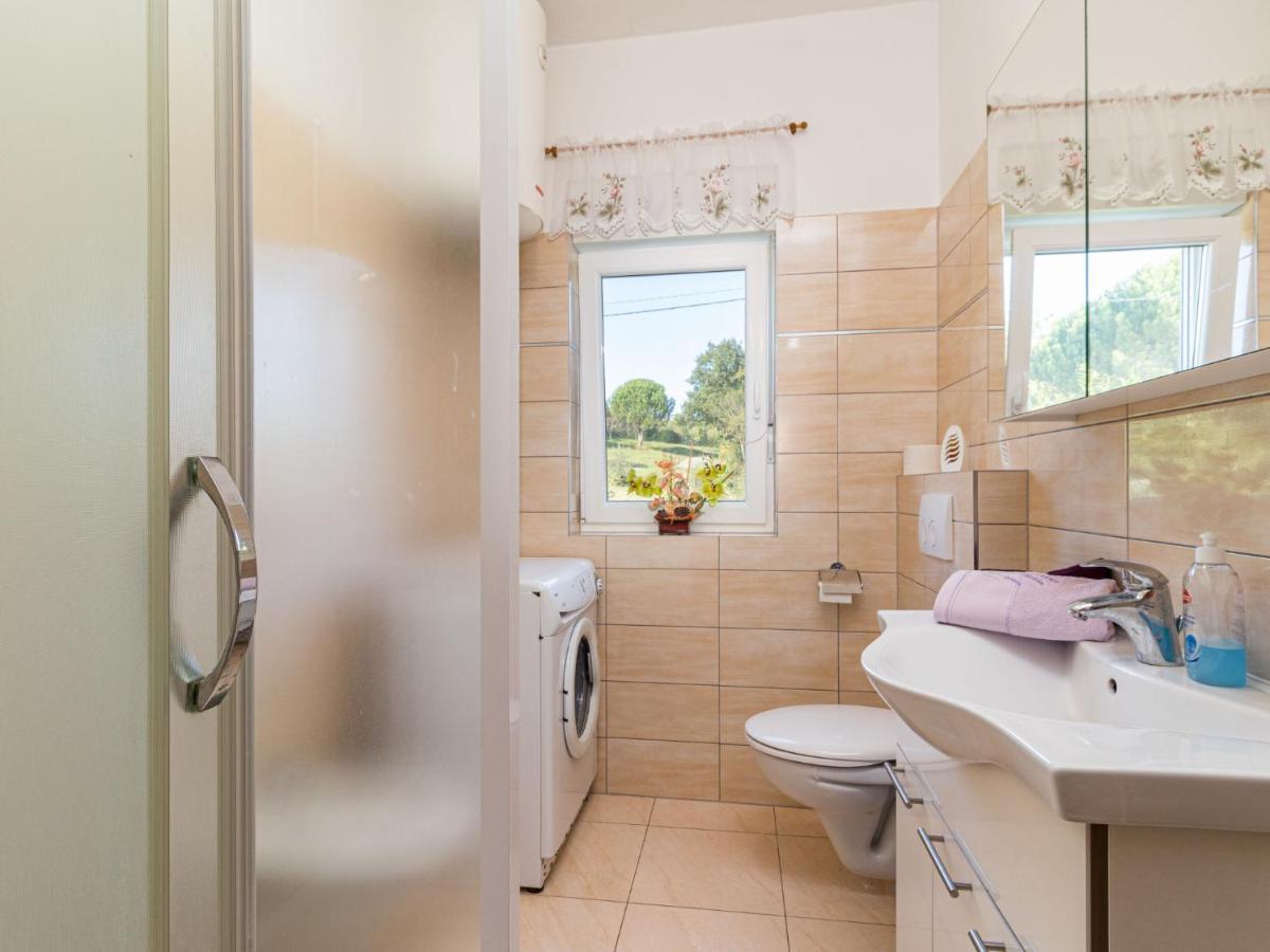 Holiday Home Larisa - Ipc141 By Interhome Pićan Екстериор снимка